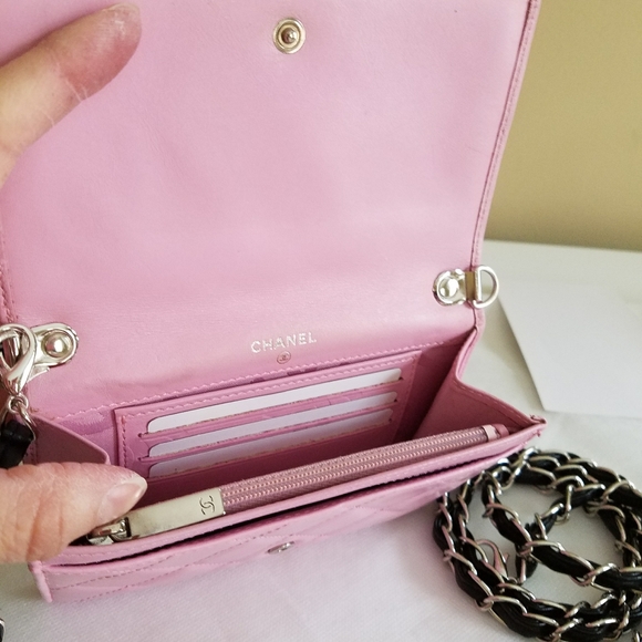 Chanel Cambon Quilted Woc Crossbody - Picture 3 of 6